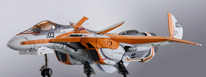 DX Chogokin VF-31E Siegfried (Chuck Mustang Custom) "Macross Delta"