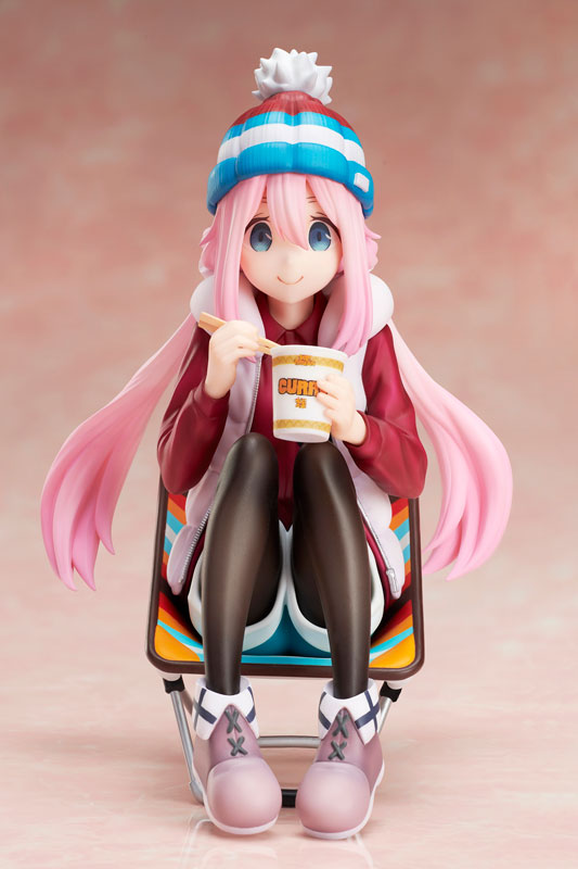 Yuru Camp Nadeshiko Kagamihara 1/8 Premium Noodle Stopper Figure | animota