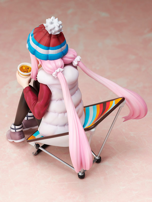 Yuru Camp Nadeshiko Kagamihara 1/8 Premium Noodle Stopper Figure | animota