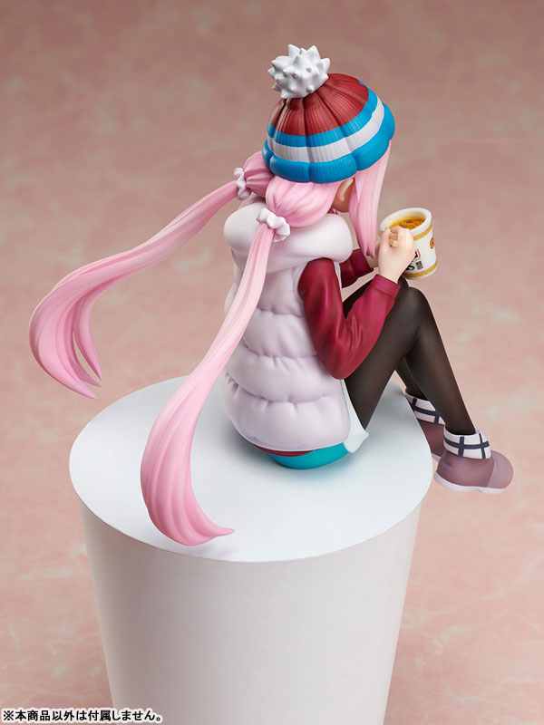 Yuru Camp Nadeshiko Kagamihara 1/8 Premium Noodle Stopper Figure | animota