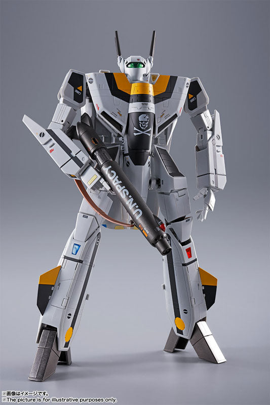 DX Chogokin First Press Limited Edition VF-1S Valkyrie Roy Focker Special "The Super Dimension Fortress Macross"