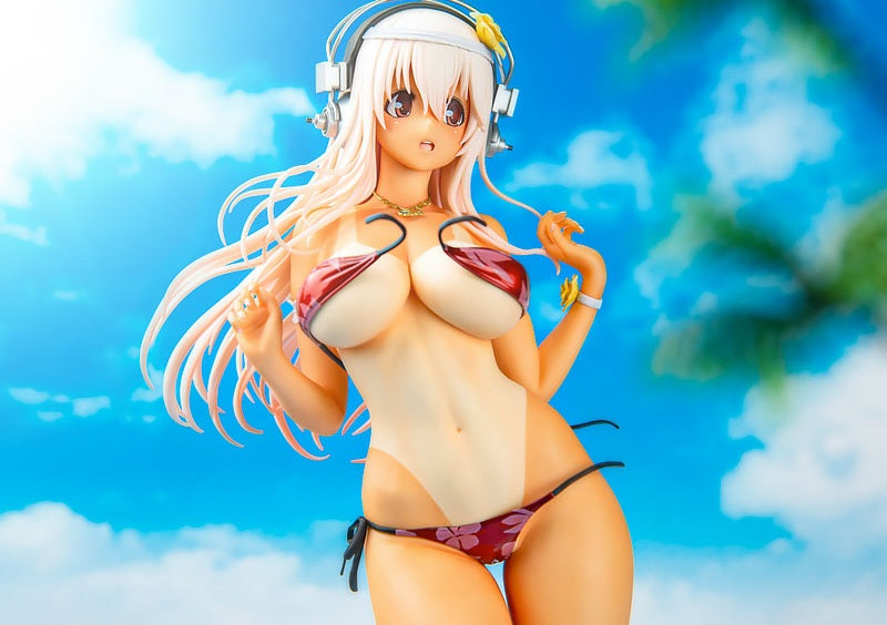 Super Sonico Summer Vacation ver. -Sun kissed- 1/4.5 Complete Figure