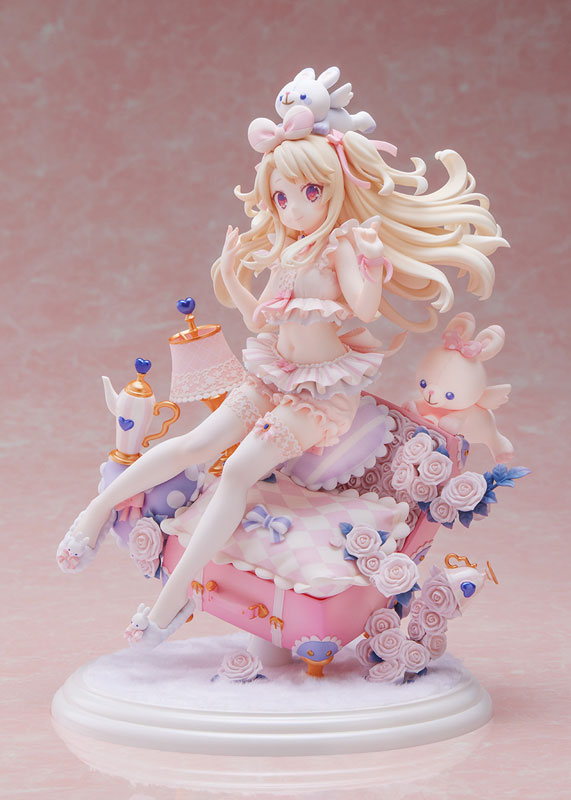 Fate/kaleid liner Prisma☆Illya Prisma☆Phantasm Illyasviel Von Einzbern Room Wear Ver. 1/7 Figure