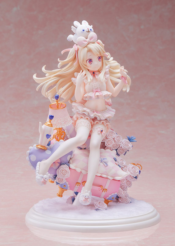 Fate/kaleid liner Prisma☆Illya Prisma☆Phantasm Illyasviel Von Einzbern Room Wear Ver. 1/7 Figure