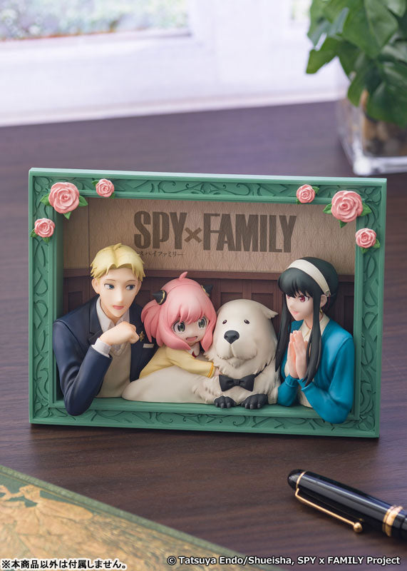 [Limited Sales] "SPY x FAMILY" Non Articulated Figure "The Forgers", Action & Toy Figures, animota