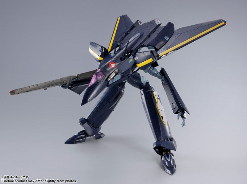 DX Soul of Chogokin VF-17S Nightmare Stealth Valkyrie (Gamlin Kizaki Custom) "Macross 7"