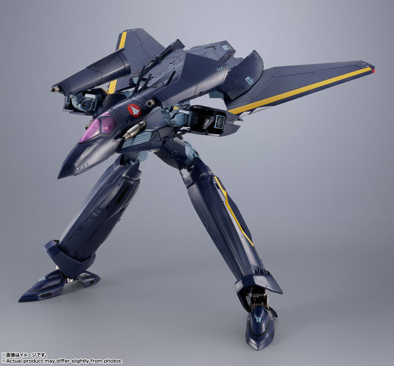 DX Soul of Chogokin VF-17S Nightmare Stealth Valkyrie (Gamlin Kizaki Custom) "Macross 7"