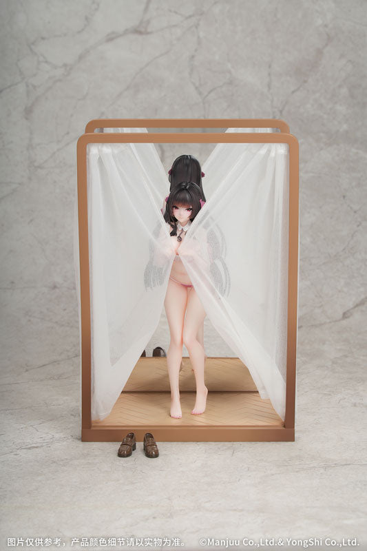 Gift+ Azur Lane Trinidad Trapper in the Changing Room Ver. 1/8 Complete Figure