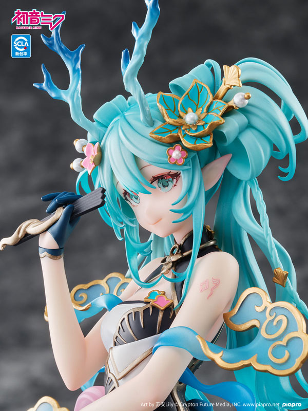 Hatsune Miku Azure Dragon Ver. 1/7 Complete Figure
