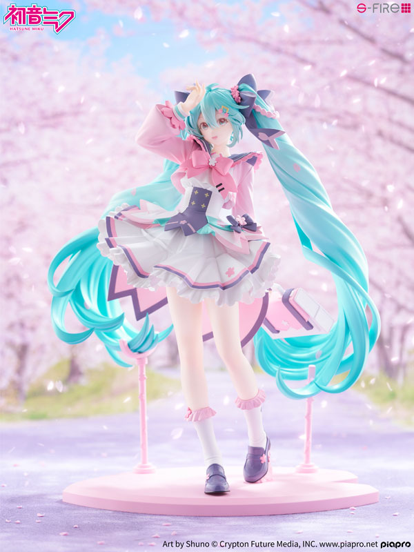 Hatsune Miku: New School Year Ready-to-Display Figure