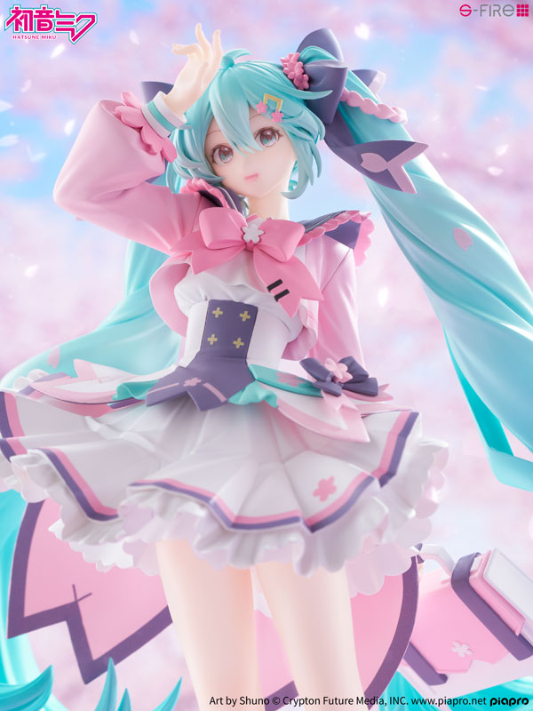 Hatsune Miku: New School Year Ready-to-Display Figure