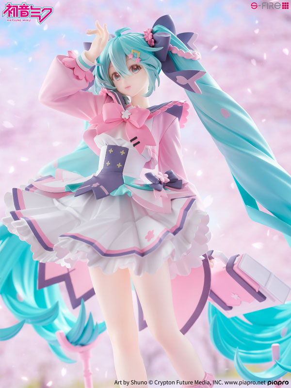 Hatsune Miku: New School Year Ready-to-Display Figure