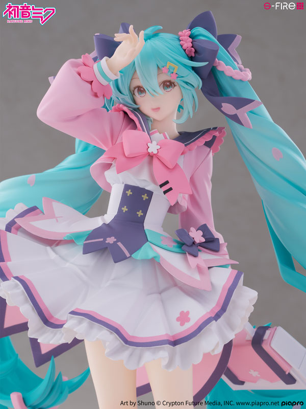 Hatsune Miku: New School Year Ready-to-Display Figure
