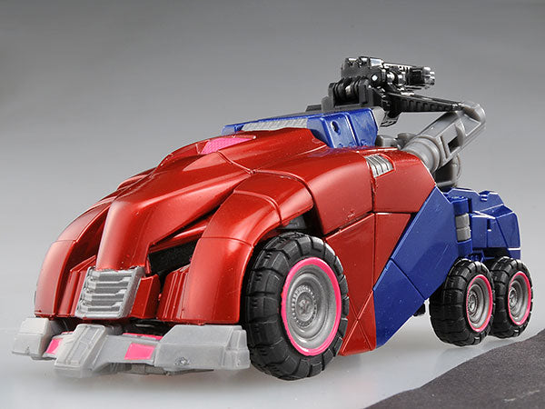 Transformers United UN01 Optimus Prime Cybertron Mode | animota