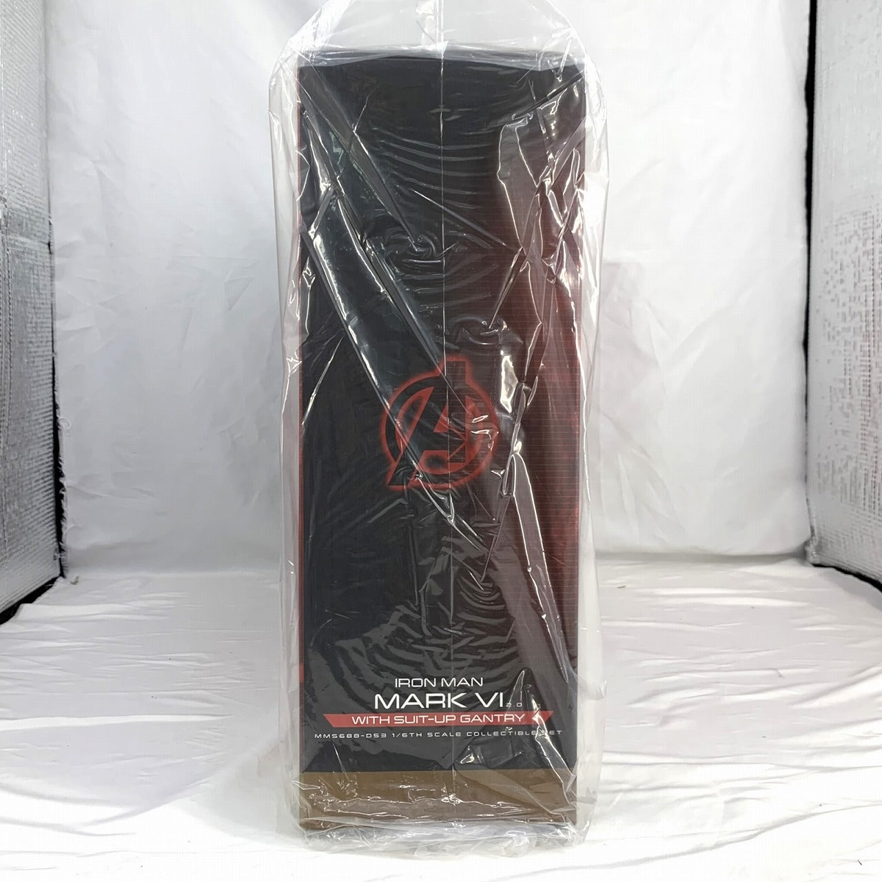 Hot Toys Movie Masterpiece DIECAST Iron Man Mark 6 (Version 2.0) With Suit-Up Gantry [Avengers] 1/6 Scale Figure