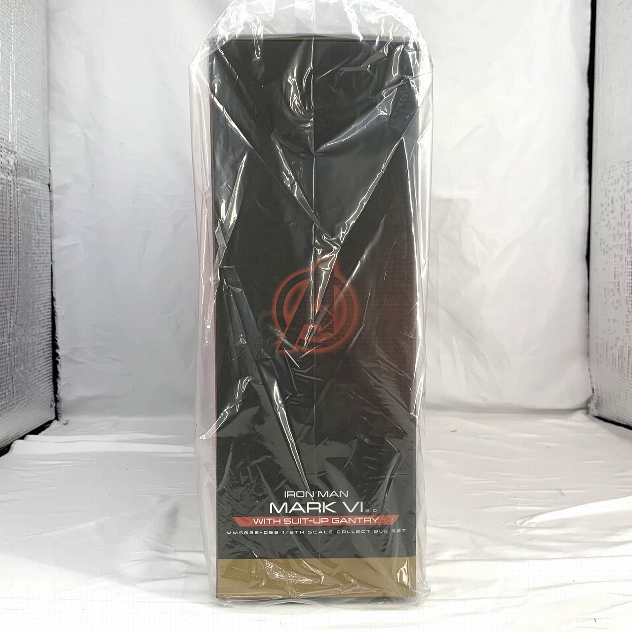 Hot Toys Movie Masterpiece DIECAST Iron Man Mark 6 (Version 2.0) With Suit-Up Gantry [Avengers] 1/6 Scale Figure