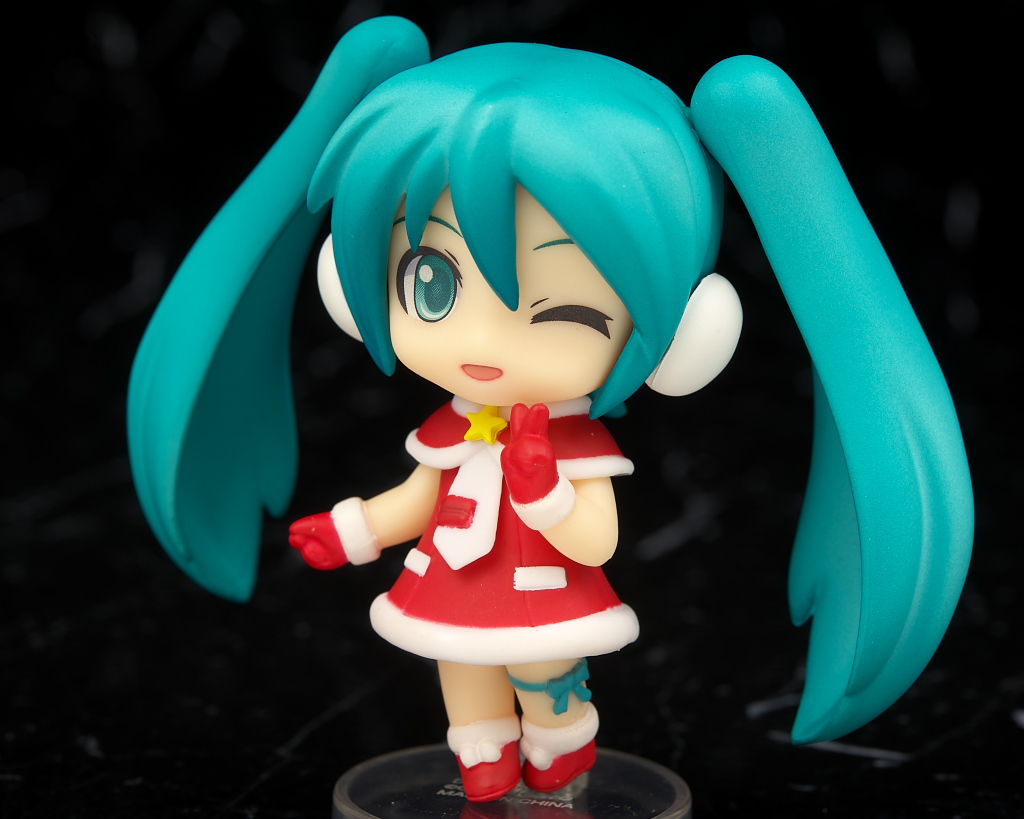 Nendoroid Petite: Hatsune Miku Santa Ver. (accessory of the Family Mart Limited Edition “Hatsune Miku: Little House Cake in the Forest”), Action & Toy Figures, animota