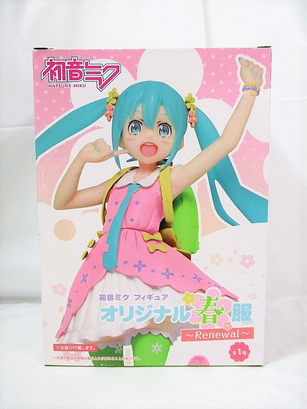 TAITO Hatsune Miku Figure Original Spring Wear ver., Action & Toy Figures, animota