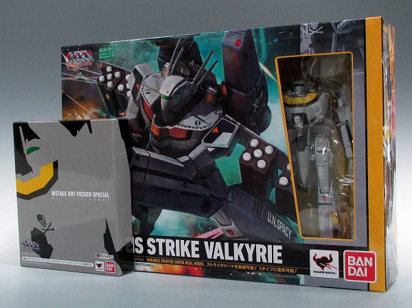 Bandai Macross VF HI-METAL R VF-1S Strike Valkyrie (Roy Focker Special) with Tamashii Stage Stand, animota