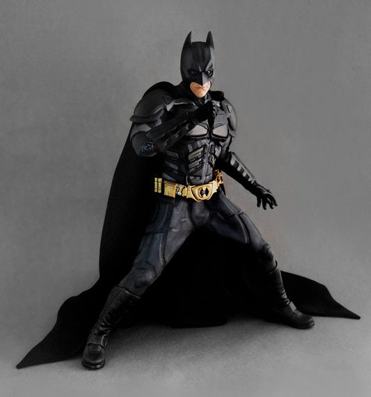 Movie Masterpiece - The Dark Knight 1/6 Scale Figure: Batman (New Costume Edition) [Mamegyorai Exclusive]