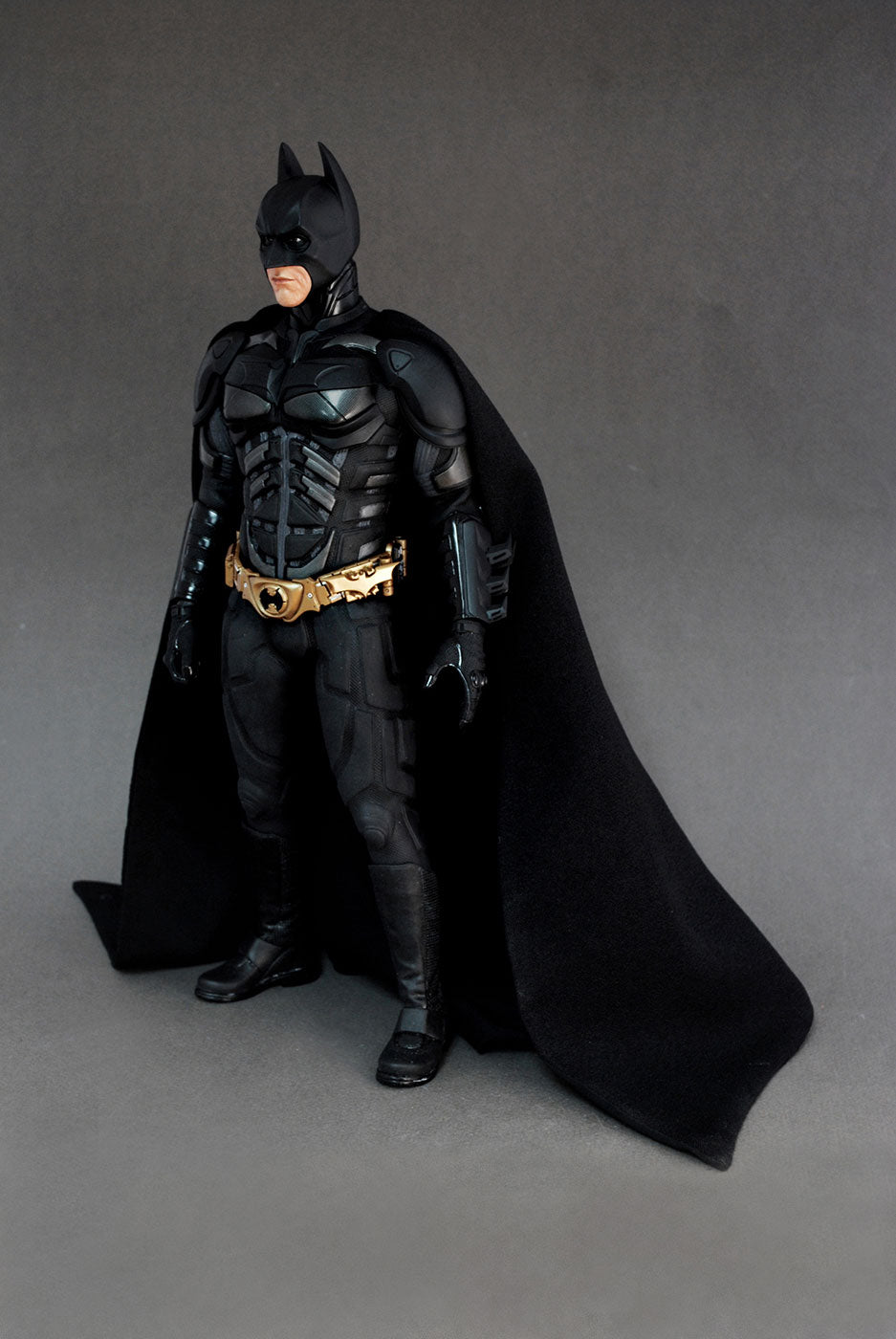 Movie Masterpiece - The Dark Knight 1/6 Scale Figure: Batman (New Costume Edition) [Mamegyorai Exclusive]