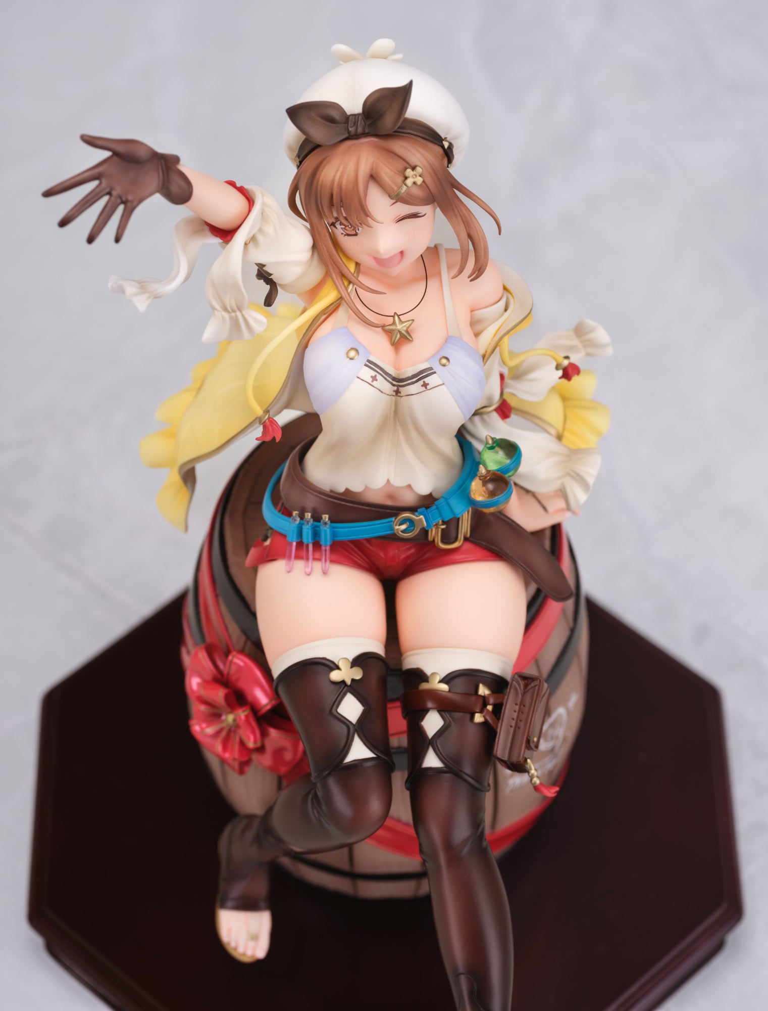 Atelier Ryza: Ever Darkness & the Secret Hideout Ryza Atelier Series 25th Anniversary Ver. 1/7 Scale Figure Deluxe Version | animota