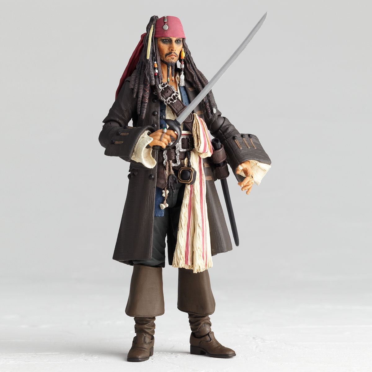 Revoltech "Pirates of the Caribbean" Jack Sparrow | animota