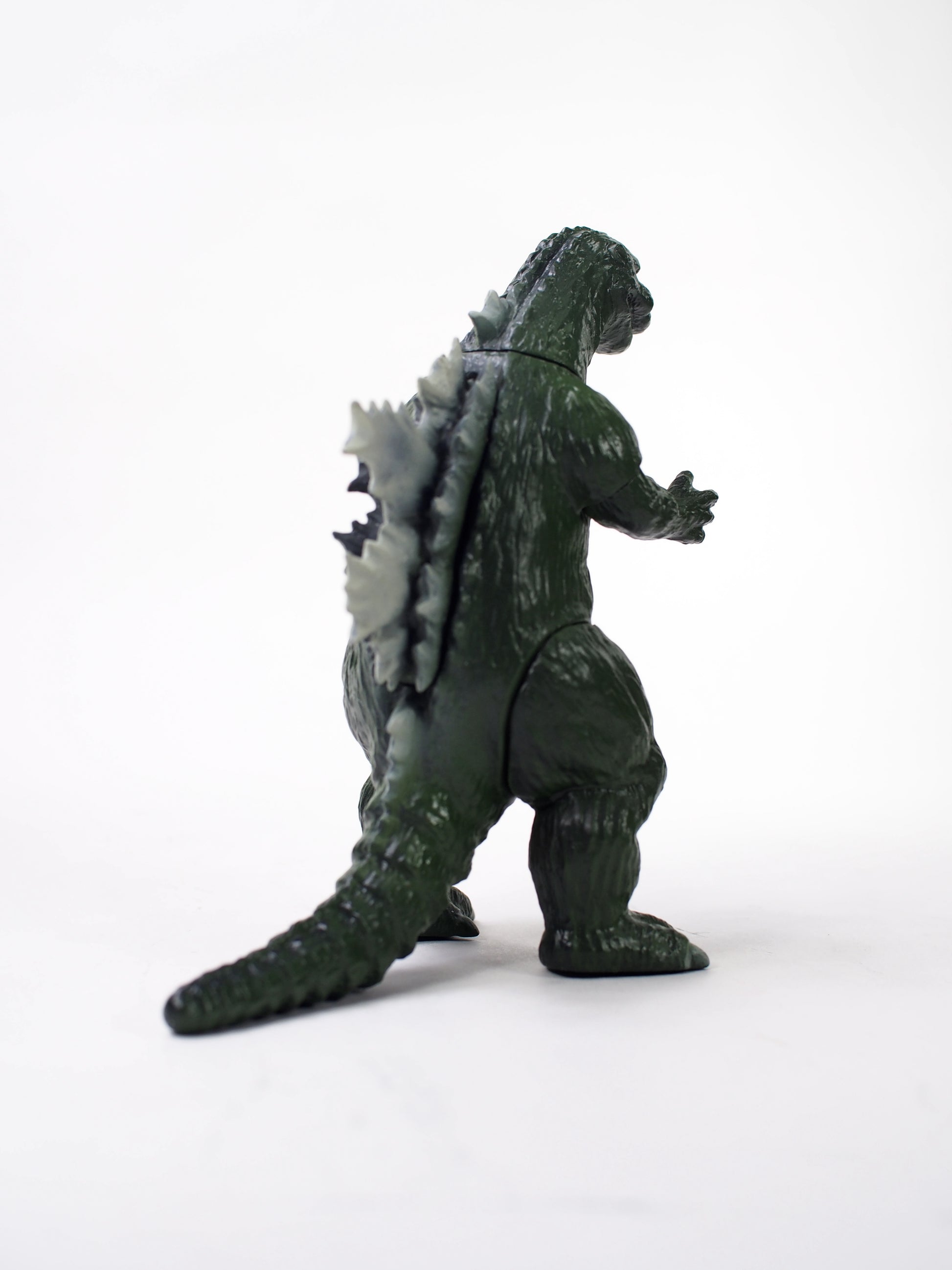 CCP Middle Size Series "Godzilla" Part. 16 First Godzilla Suit Image Color | animota