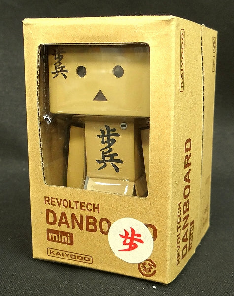 Revoltech Danbo Mini Concept Model [Step] | animota