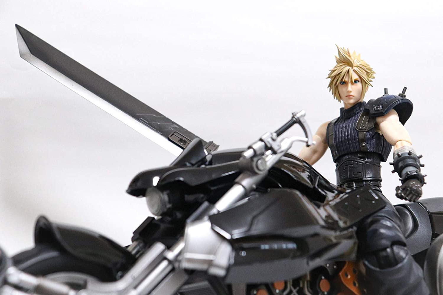 FINAL FANTASY VII Play Arts Vol.1 Cloud & Hardy Daytona Bike Figure Square Enix EUR 192,30 - ES FINAL FANTASY VII Play Arts Vol.1 Cloud & Hardy Daytona Bike Figure Square Enix EUR 192,30 - ES