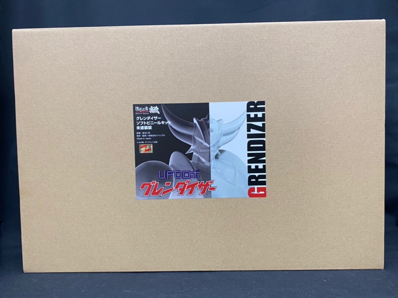 Mighty Mecha Series Grendizer Soft Vinyl Kit (Unpainted)