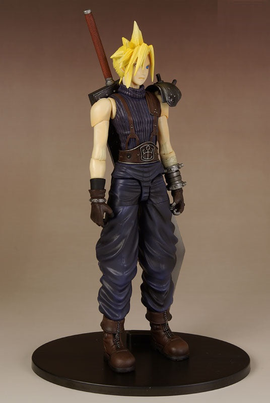 Final Fantasy VII - Play Arts: Cloud Strife | animota