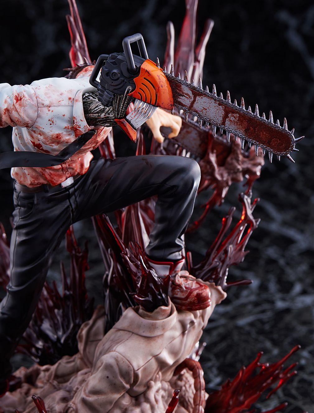 Chainsaw Man" Chainsaw Man 1/7 Complete Figure | animota