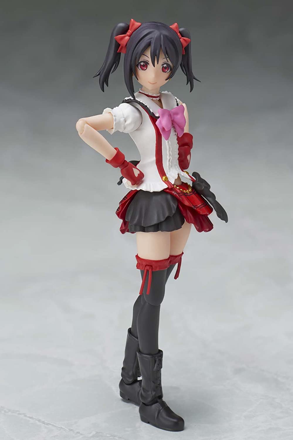 S.H. Figuarts - Nico Yazawa (Bokura wa Ima no Naka de) 