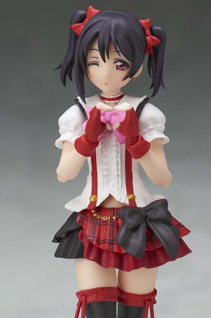 S.H. Figuarts - Nico Yazawa (Bokura wa Ima no Naka de) 