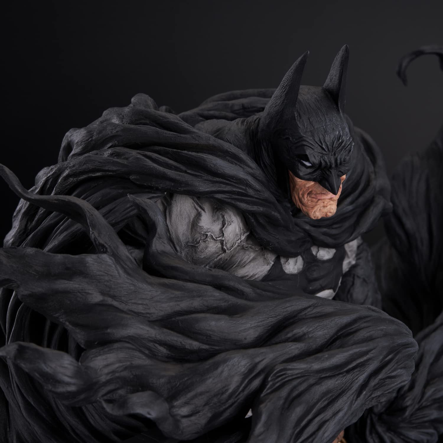 sofbinal Batman Hard Black Ver. Complete Figure | animota