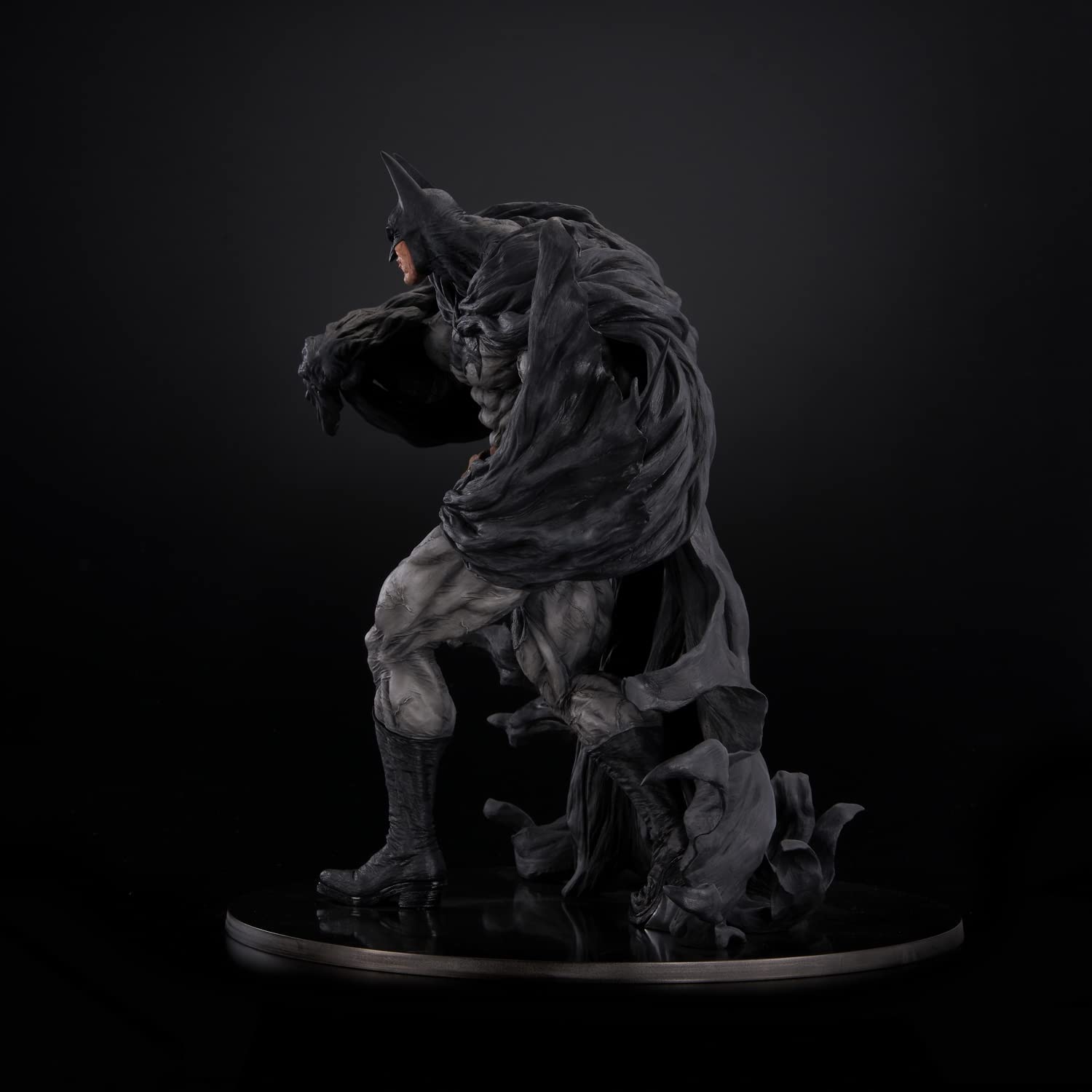 sofbinal Batman Hard Black Ver. Complete Figure | animota