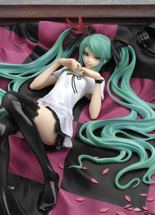 supercell feat. Hatsune Miku World is Mine (Brown Frame) 1/8 Complete Figure