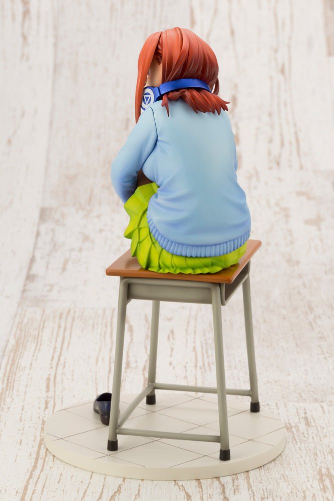 The Quintessential Quintuplets Miku Nakano 1/8 Complete Figure | animota